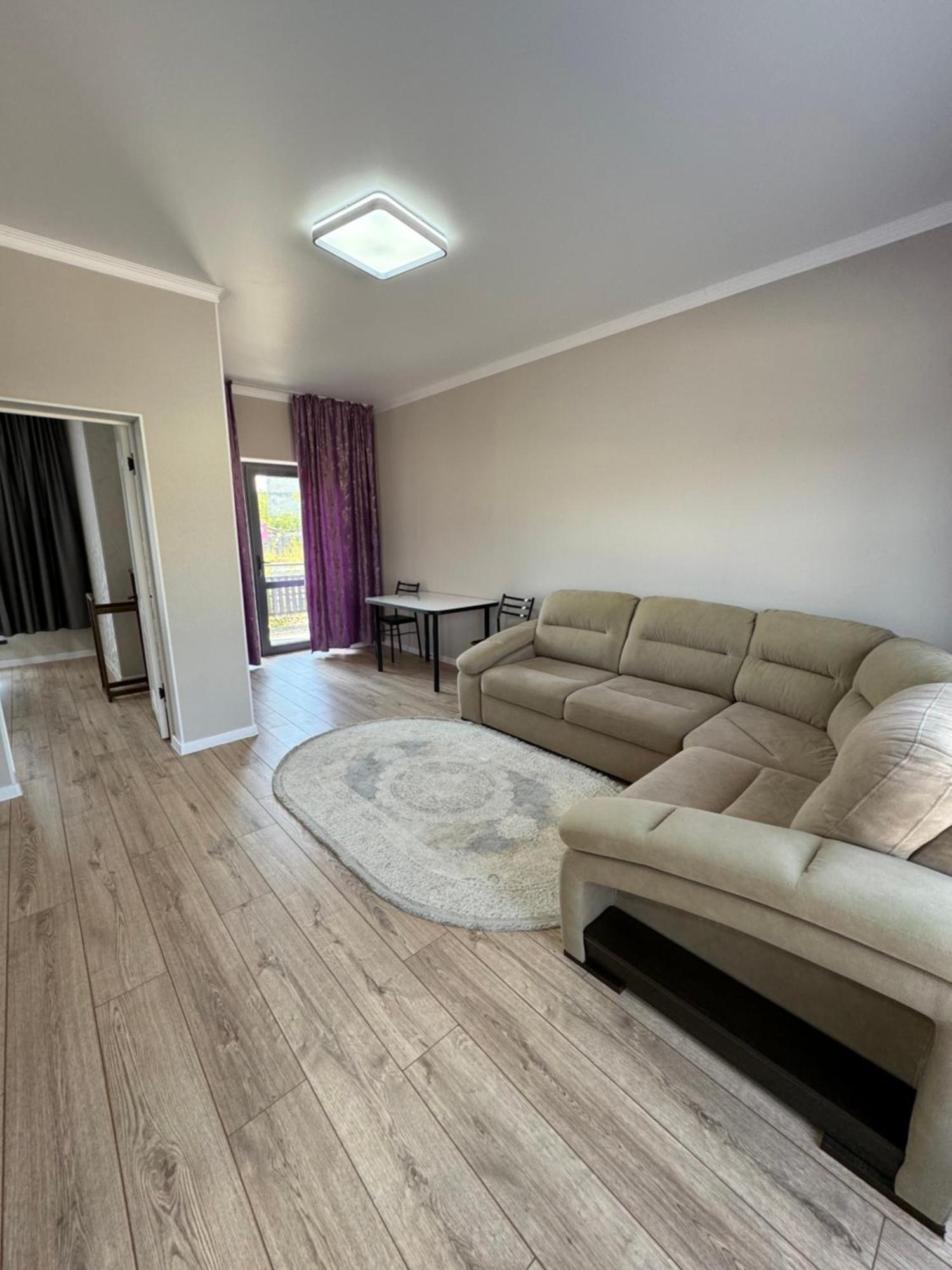 Hotel Алые Паруса à Cholpon-Ata Extérieur photo